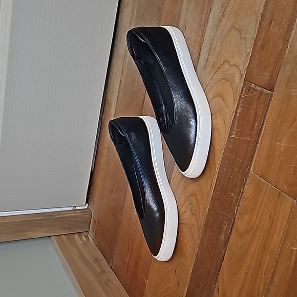 J Slides Shoes - J Slides NYC 6.5 black leather upper shoes